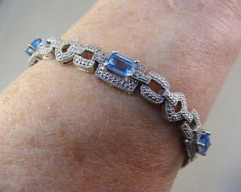 Vintage Swiss Blue Topaz Bracelet in Sterling Silver..... Lot 5743