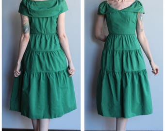 1940s Dress // Aldenaire Kelly Green Dress // vintage 40s dress