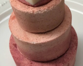 Ombré Wedding Cake Bath Bomb