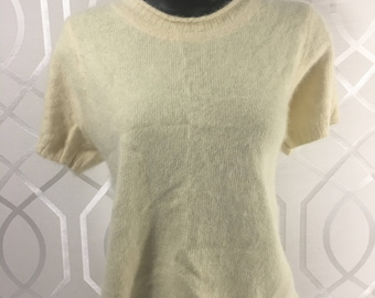Vintage MY Women’s Light Yellow Angora Sweater Size Medium