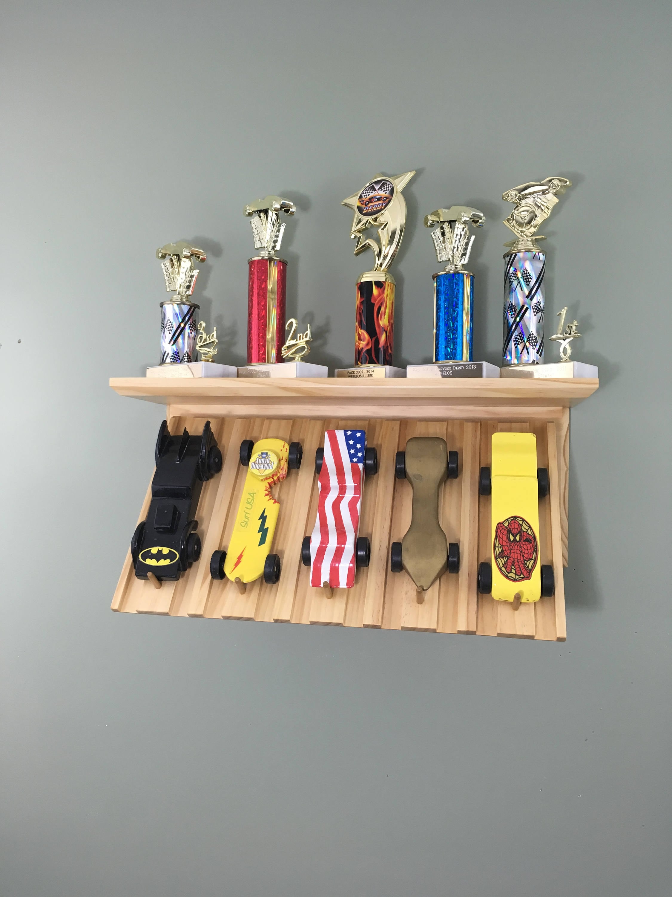 Derby Car Display Wall Shelf Pinewood CubScout Derby Shelf