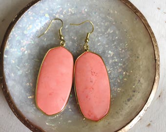 Peach Drop Earrings // Peach Oval Earrings // Orange Dangle Earrings // Gold Earrings