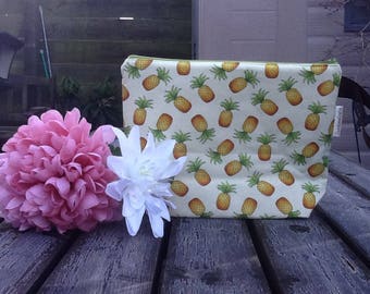 Medium 2 skein Project Bag. Pineapple