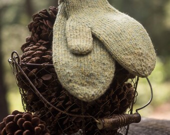 Knit wool mittens - various colors