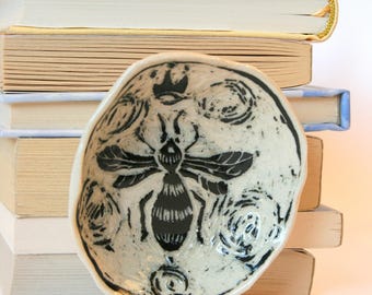 Queen Bee Ring Dish / Tea Bag Dish