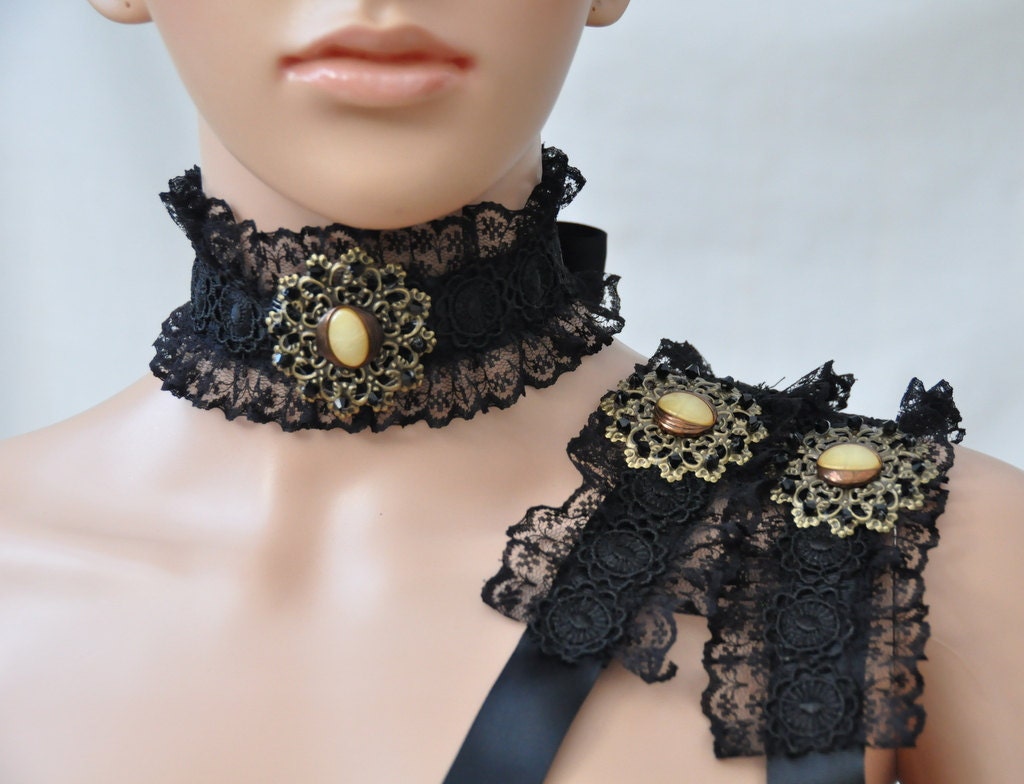 Black lace collar and lace cuffs bracelet Victorian jewellery