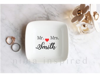 Personalized Ring Dish / Jewelry Dish / Wedding Gift for Couple