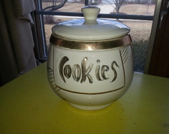 Vintage 1950s Mid Century McCoy Cream and Gold "Cookies" Lidded Jar