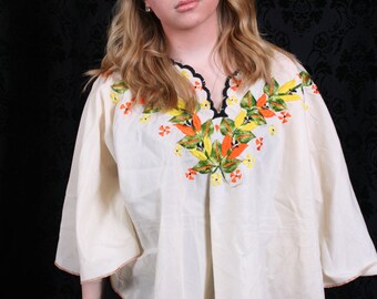 vintage Mexican Embroidered FLORAL BATWING BLOUSE top shirt tourist festival