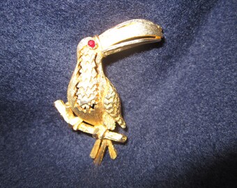 Vintage Gold Bird Pin