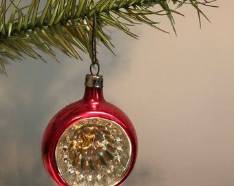 Vintage Deep Indent Christmas Ornament