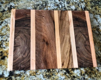 Centerpiece or cutting board / hot pad