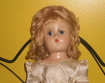 Lovely 1940s composition Fashion Doll