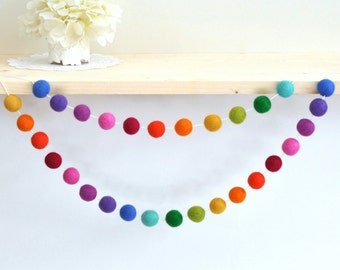 Rainbow Pom Pom Garland - Rainbow Nursery Garland - Rainbow Felt Ball Garland - Rainbow Party Garland - Rainbow Nursery Decoration