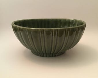 VINTAGE 1950's Green Planter Haeger Pottery 4020-A U.S.A.