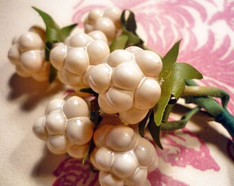 6 Vintage Millinery Pinky Cream Glass Berries