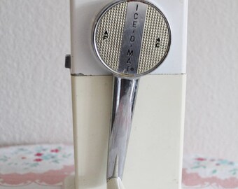Vintage 40s 50s Ice O Mat Ice Crusher Mid Century Housewife vintage kitchen decor