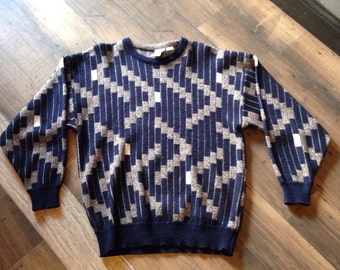 80's comfy sweater - Size Medium - vintage acrylic sweater with abstract print