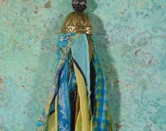 Recycled Sari Silk Necklace