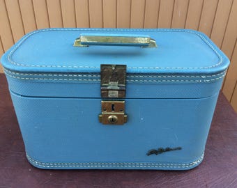 Vintage Train Case Lady Baltimore