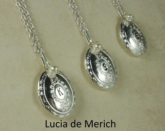 Initial locket necklace, Personalized gift, oval locket, personalized jewelry, personalized locket - Dainty Jewelry mothers day