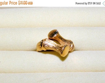 SALE Avon Gold tone vintage Ring