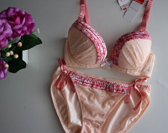 New Set Triumph Underwire Orange Pink Padded Lace Bra Brassiere JAPAN D65