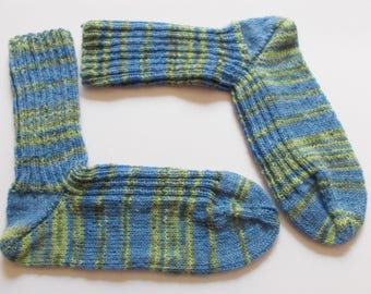hand-knitted socks, Gr. 44/45 (EU), blue - green