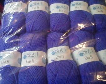 10 BALLS OF YARN