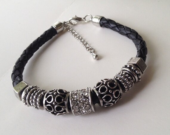 Women Leather Bracelet with Silver And Crystal Clear Beads and