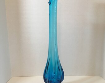 By Needful Vintage Finds: Vintage L E Smith Vintage Swung Glass Aqua Blue Vase
