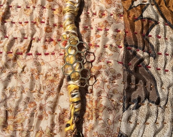 ON SALE Honeycomb Clip-in Hairwrap