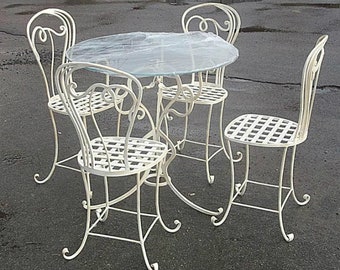 Table and chairs "Lokis"