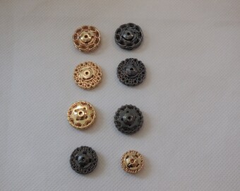 A light metal snap fastener press stud popper snap in floral shape in width 1.5cm - 2cm is for sale. Sold by per snap fastener.