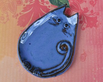 Ceramic cat spoon rest. Ceramic cat jewelry holder.Cat plate. Cat ring holder. Ceramic cat dish. Blue cat dish. Handmade small cat plate