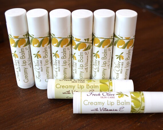 100 Custom Lip Balms bulk and wholesale prices