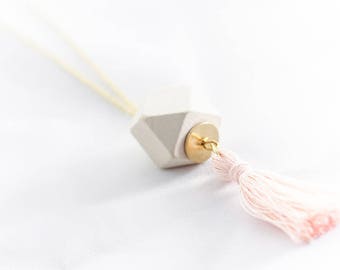 Vintage necklace & romantic "poupoudiou"