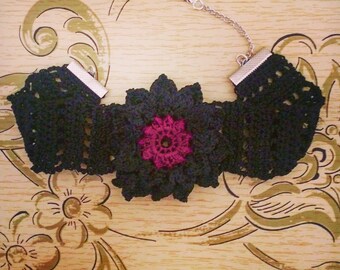 Crochet choker