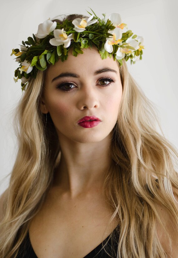 White flower crown Bridal Flower Halo Hawaiian Flower Crown