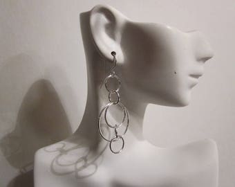 Bella's Stylish Loop Earrings