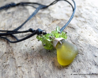 MERMAID sea glas - Organic Sea Glass pendant on sterling silver wire and peridot - Genuine Natural Amalfi Sea Glass