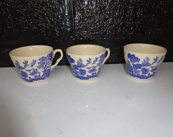 Vintage EIT LTD English Ironstone Tableware "Willow" Tea Cups/3 Pieces in Total/Blue and White/Willow/Blue Willow/Collectable/Vintage/1970s