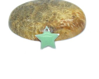10 12mm light green star sequins