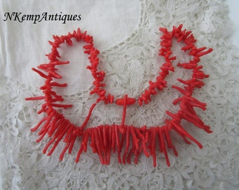 Faux coral necklace 1950's
