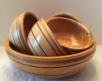Wooden Bowl Set ~ Large Bowl and Four Small Bowls ~ Two Shades of Brown ~ Vintage
