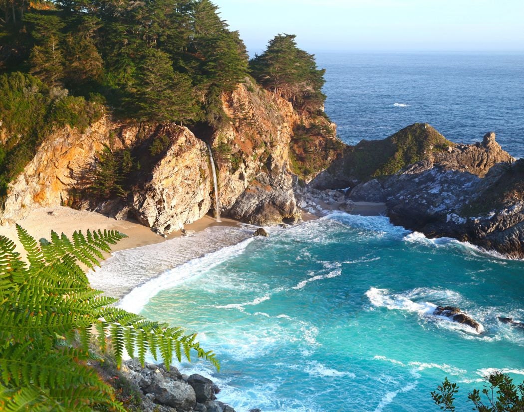 Big Sur Mcway Falls waterfall cove picture blue green