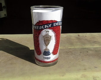 Kentucky Derby. Collectible Glass. from the Churchill Downs. 1982.