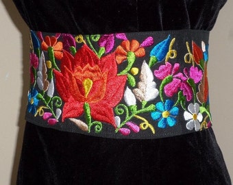Beautiful Mexican belt embroidered. Directly from México