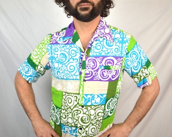 Vintage 1960s Malihini Textured Hawaiian Button Up Shirt