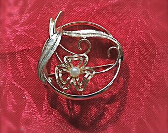 Vintage Sarah Coventry pearl brooch, Sarah Coventry Rose with Pearl